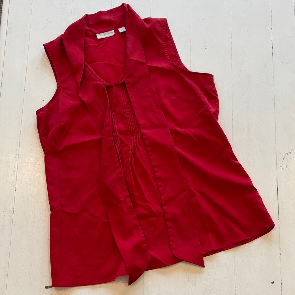 New York & Company Red Sleeveless Tie-Neck Camisole